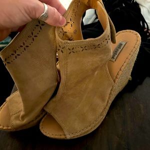 Size 10 wedges